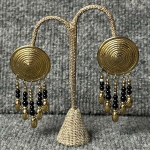 Vintage dangle beaded conch earrings 3” gold tone black pierced western cowgirl